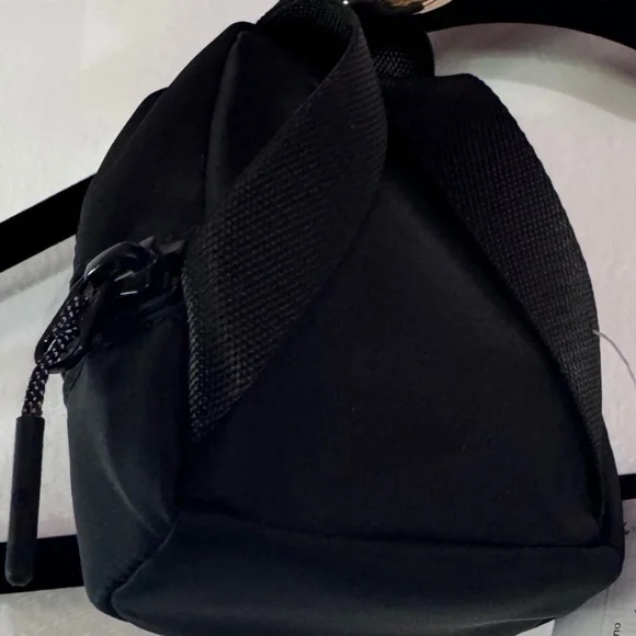 MINI Backpack Clip - Picture 8 of 10